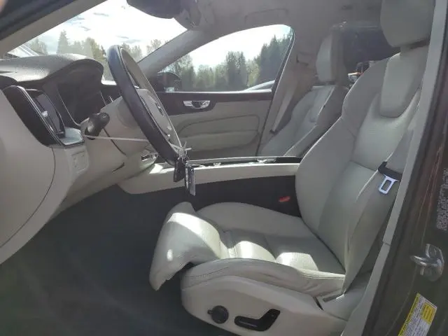 2019 VOLVO XC60 T6  