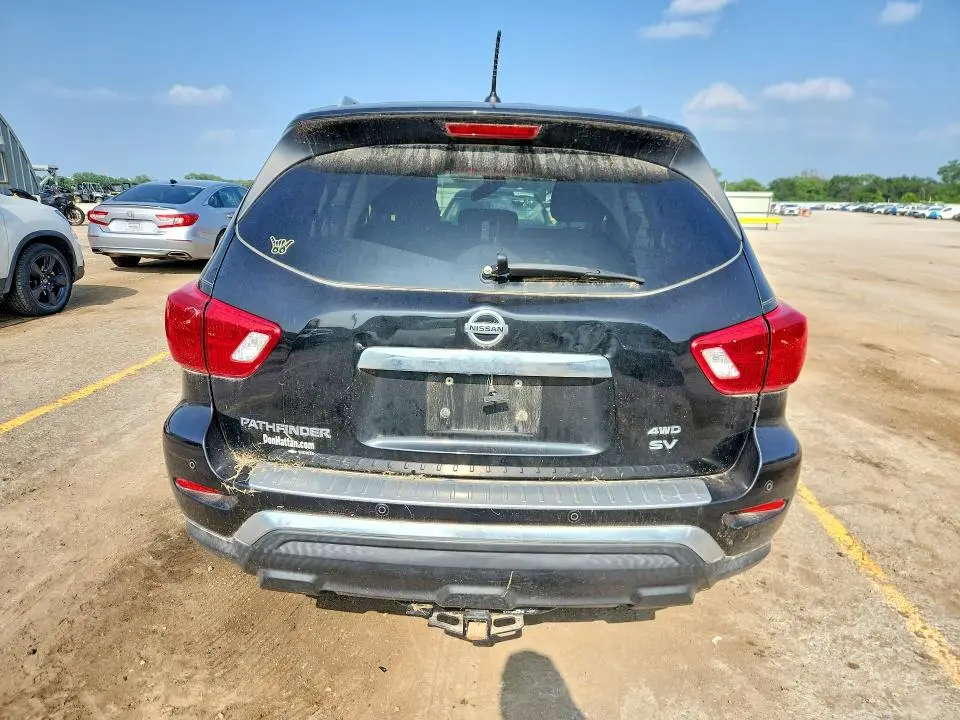 2017 NISSAN PATHFINDER SV  