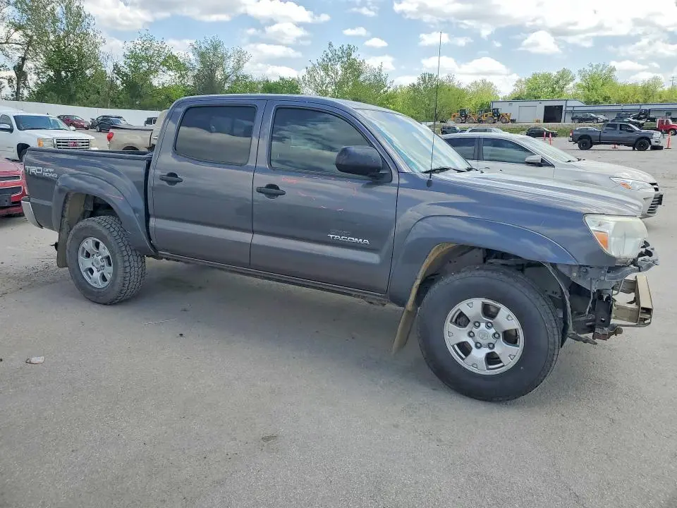 2015 TOYOTA TACOMA V6  