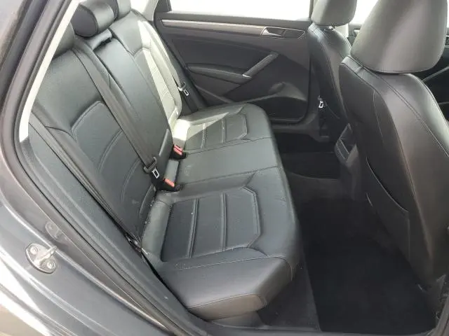 2018 VOLKSWAGEN PASSAT S  