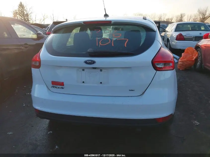 2015 FORD FOCUS SE