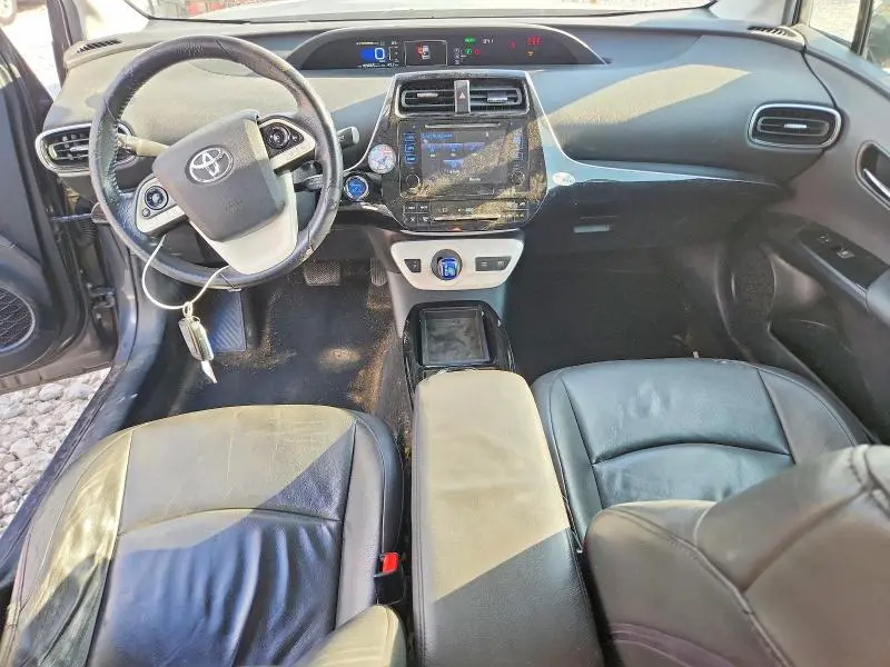 2017 TOYOTA PRIUS THREE  