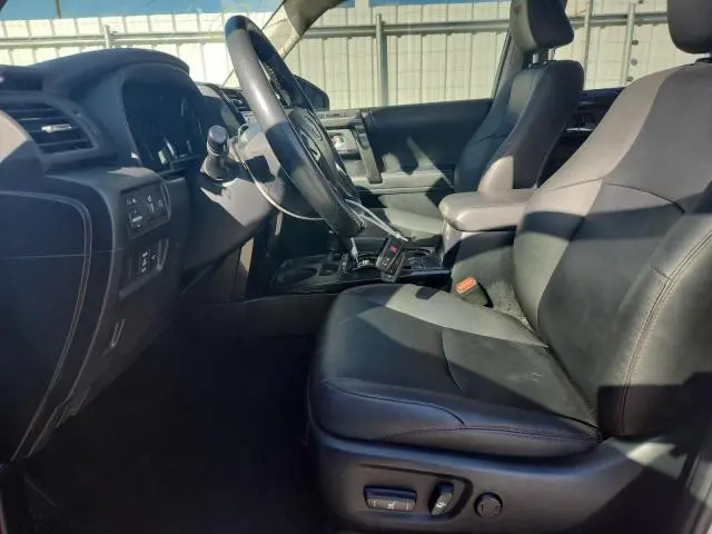 2023 TOYOTA 4RUNNER SE  