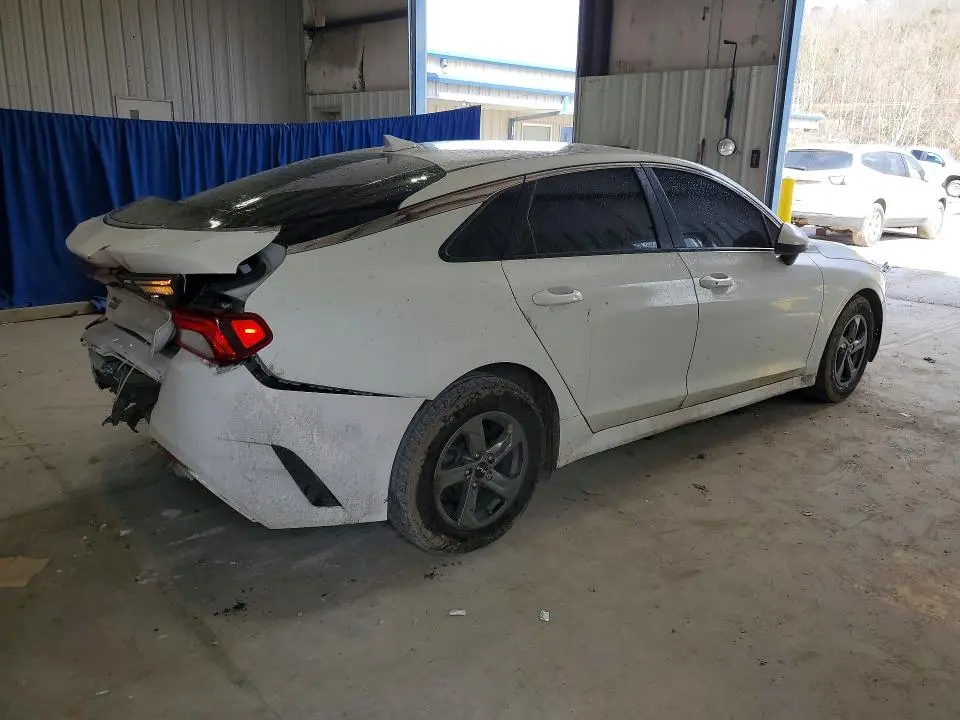 2022 KIA K5 LXS  