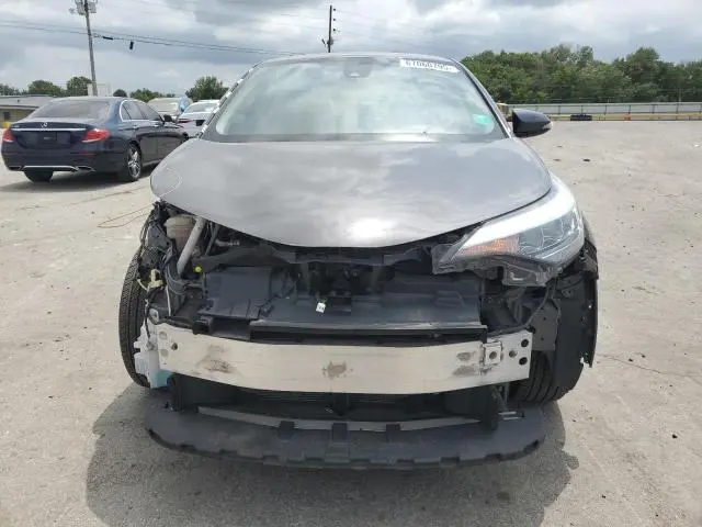 2020 TOYOTA C-HR XLE  