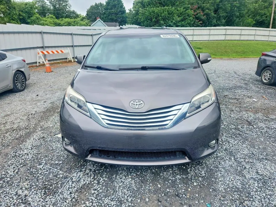 2016 TOYOTA SIENNA LIMITED 7-PASSENGER  
