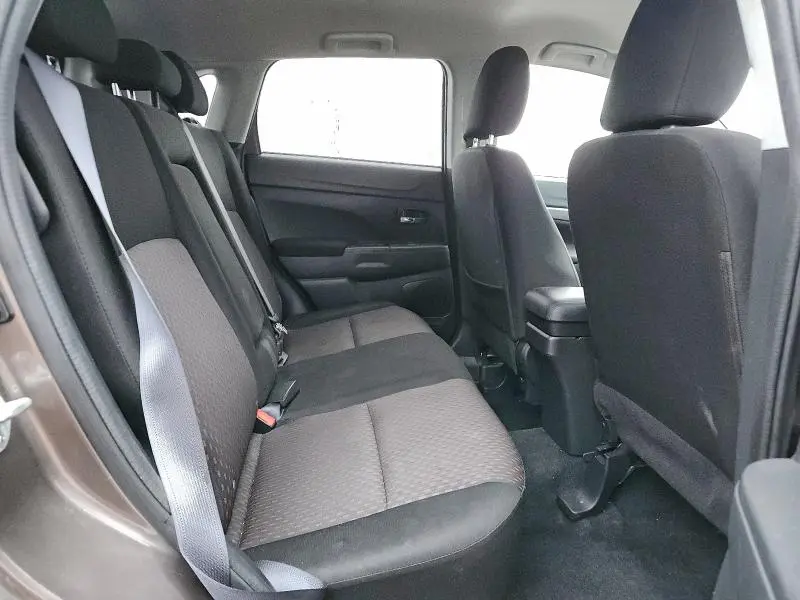 2019 MITSUBISHI RVR SE  