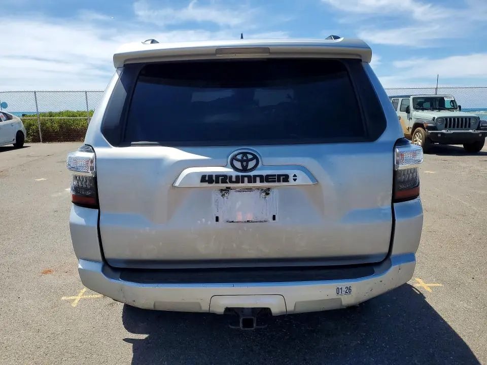 2023 TOYOTA 4RUNNER SR5  