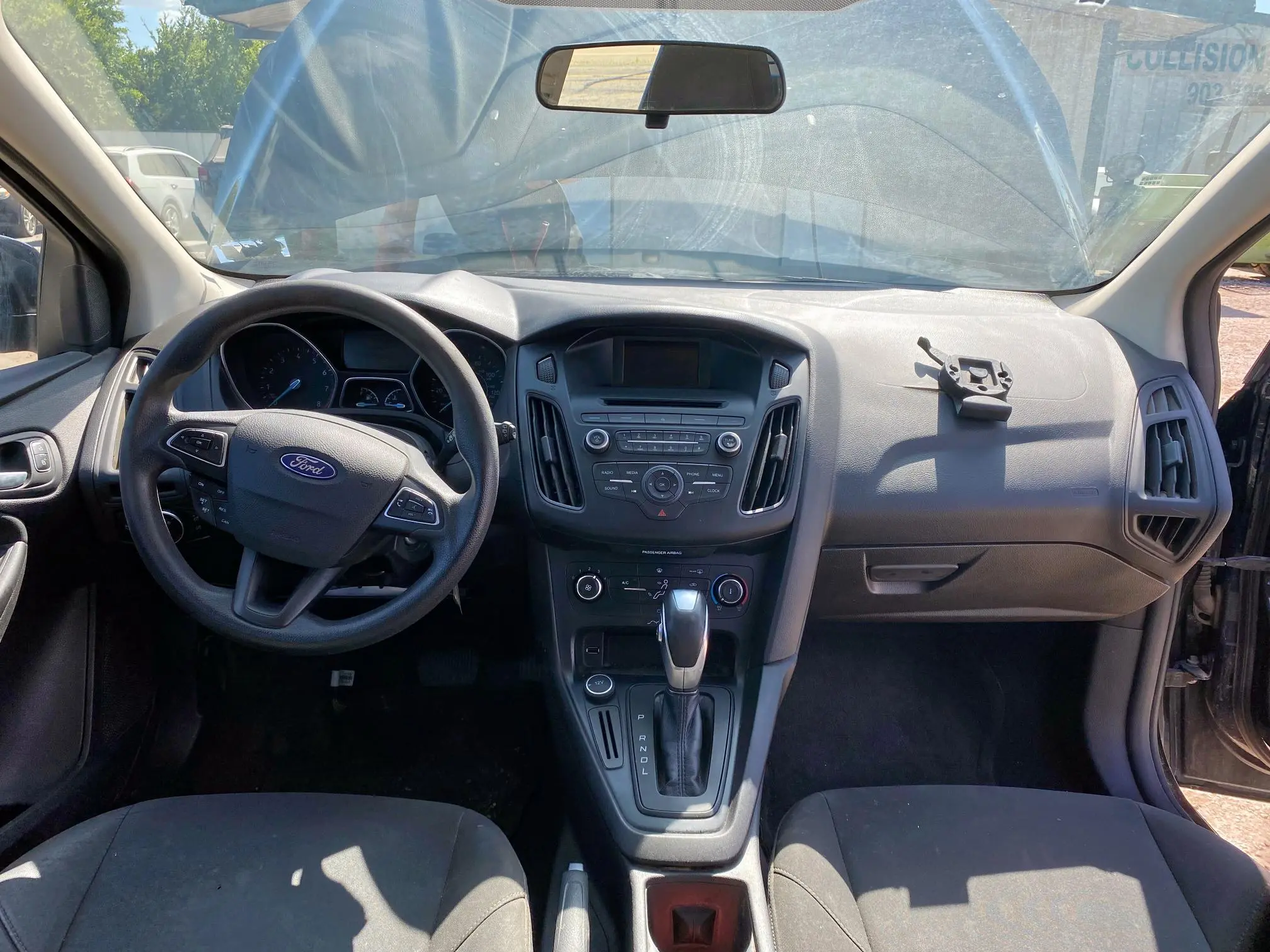 2015 FORD FOCUS SE  