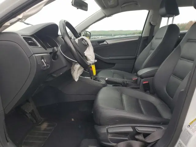 2017 VOLKSWAGEN JETTA SE  