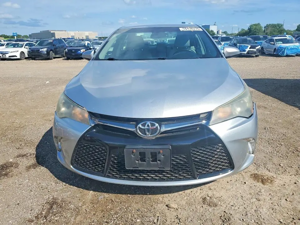 2015 TOYOTA CAMRY SE  