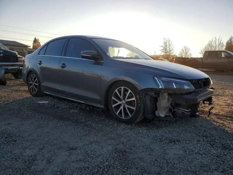 2017 VOLKSWAGEN JETTA SE  