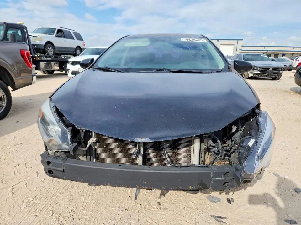 2014 TOYOTA COROLLA LE PLUS  