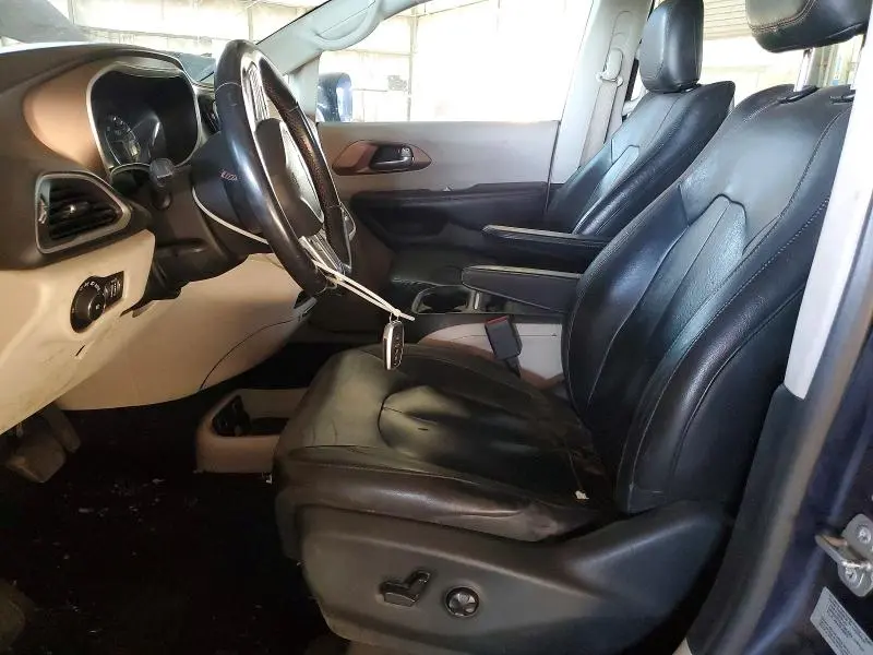 2017 CHRYSLER PACIFICA TOURING L  