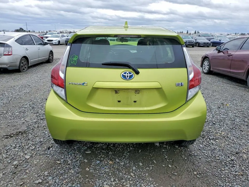 2016 TOYOTA PRIUS C TWO  
