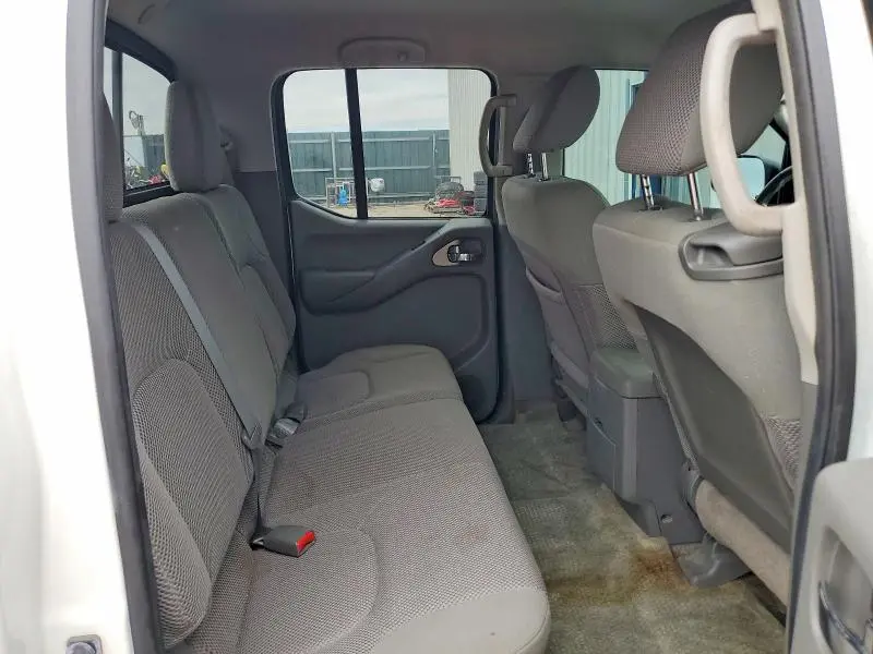 2014 NISSAN FRONTIER SV  