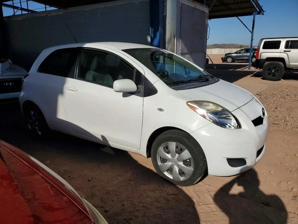 2011 TOYOTA YARIS BASE  