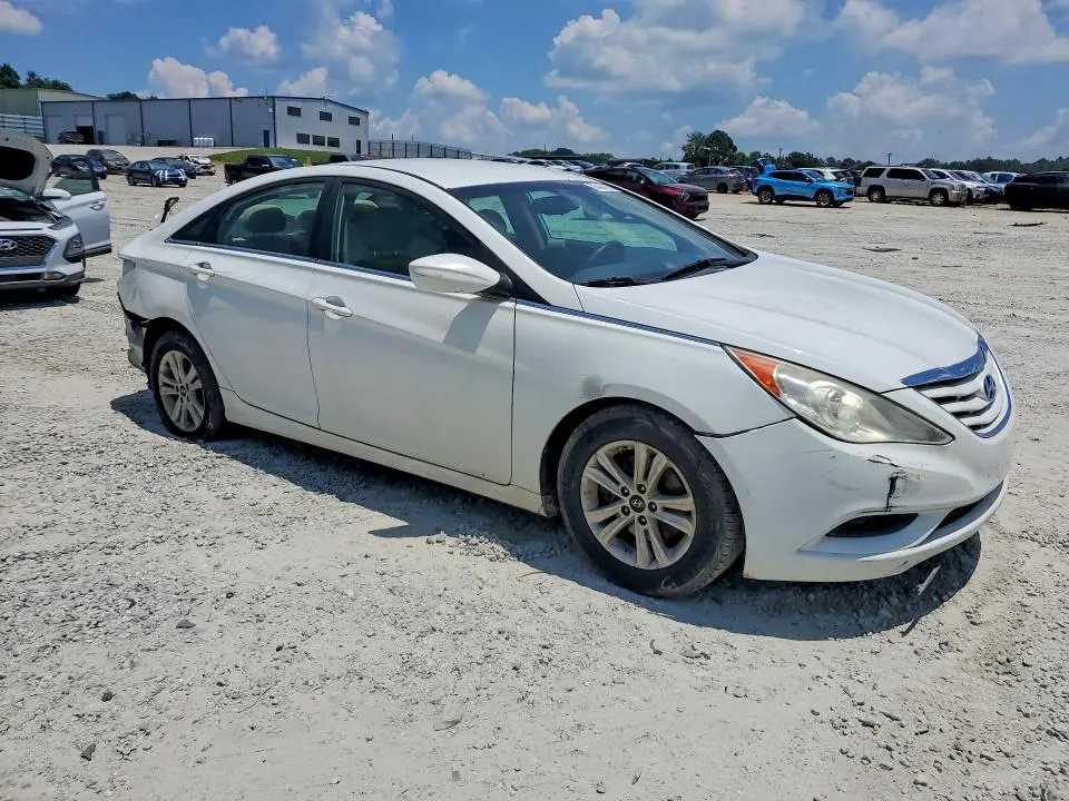 2013 HYUNDAI SONATA GLS  