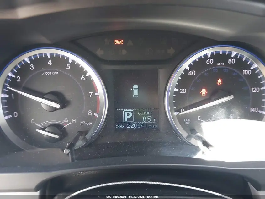 2014 TOYOTA HIGHLANDER LE PLUS V6