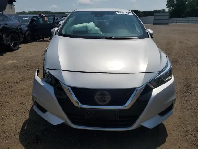 2020 NISSAN VERSA SV  