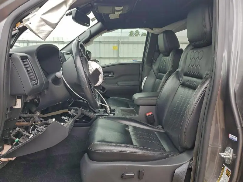 2022 NISSAN FRONTIER S  