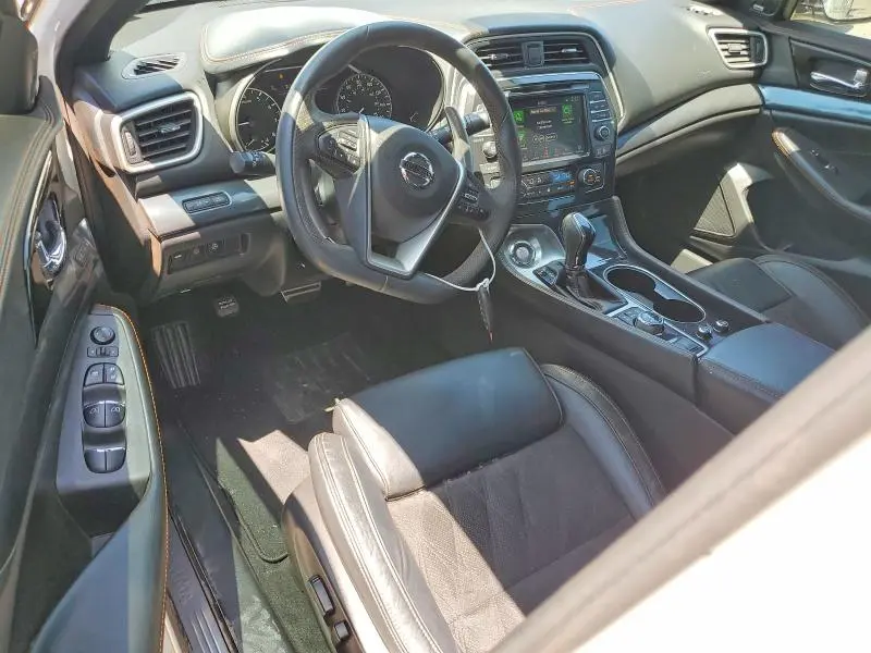 2022 NISSAN MAXIMA SR  