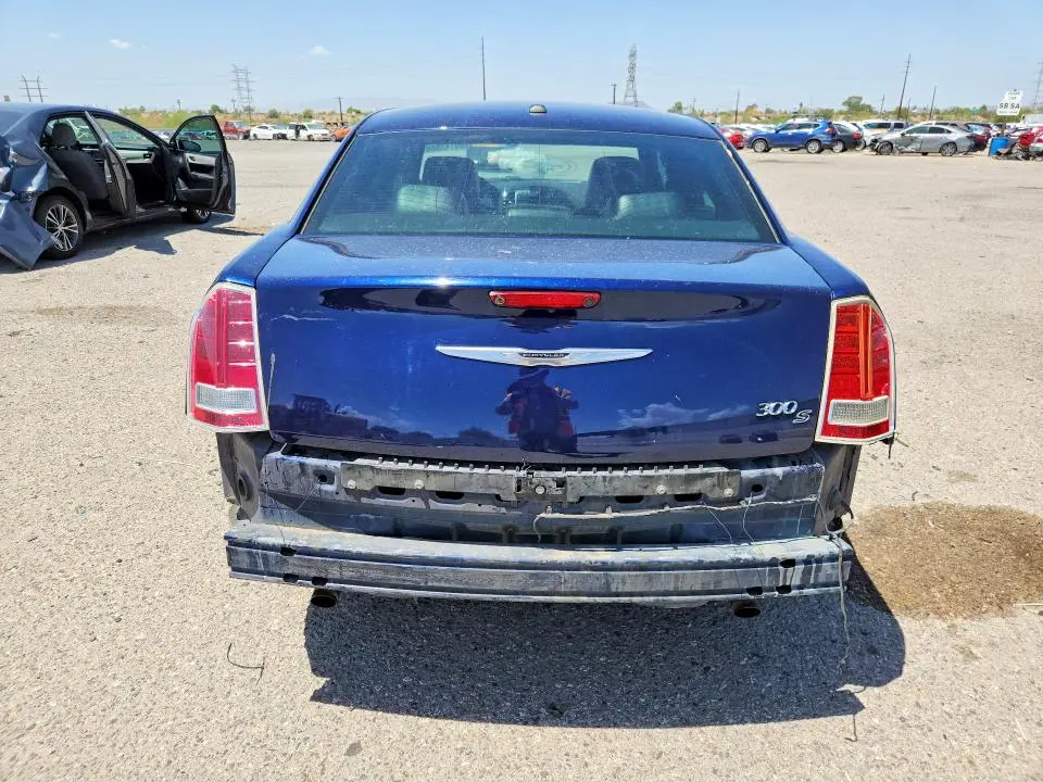 2013 CHRYSLER 300C VARVATOS  