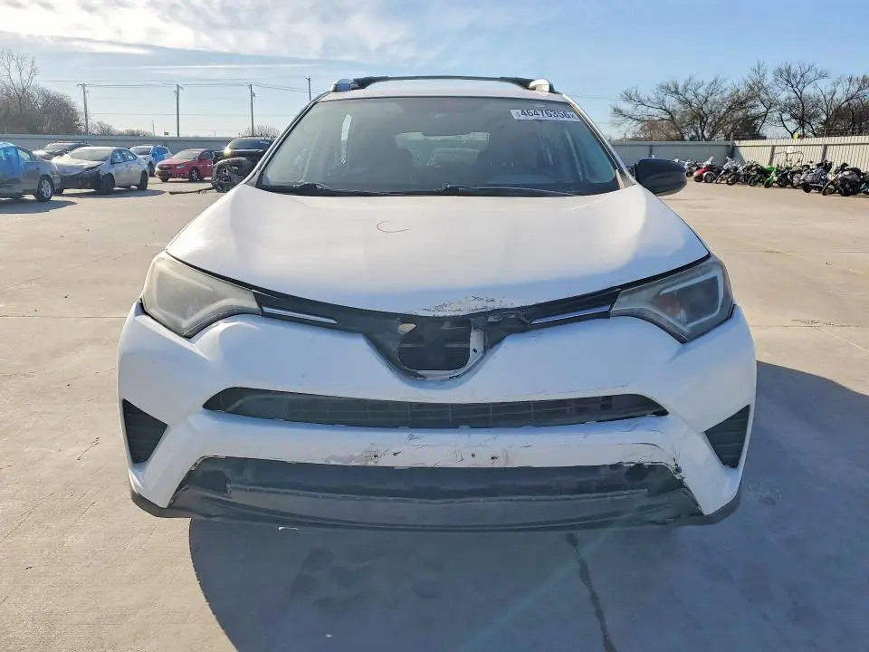 2016 TOYOTA RAV4 LE  