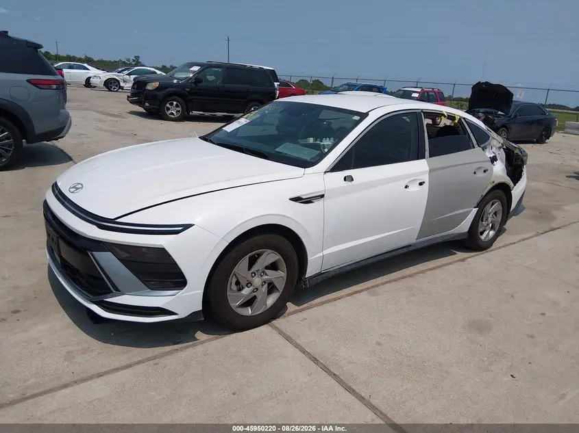 2025 HYUNDAI SONATA SE