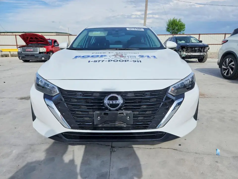 2025 NISSAN SENTRA SV  
