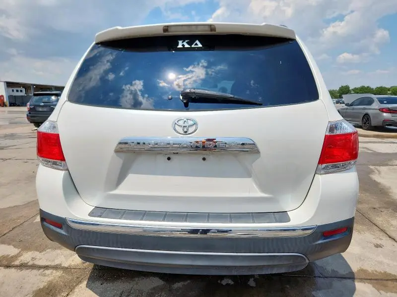 2011 TOYOTA HIGHLANDER BASE