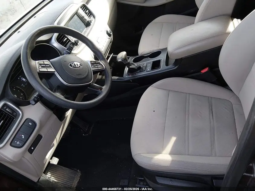 2019 KIA SORENTO 2.4L LX