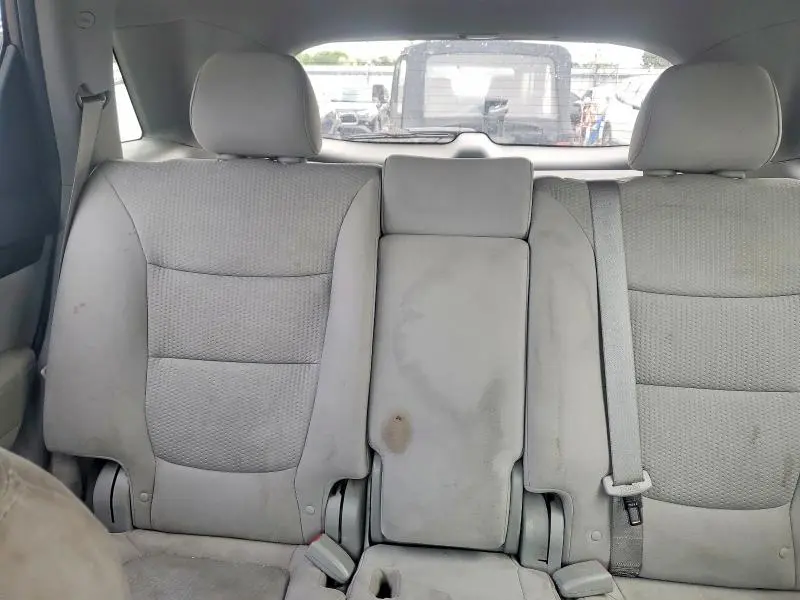 2011 KIA SORENTO LX  