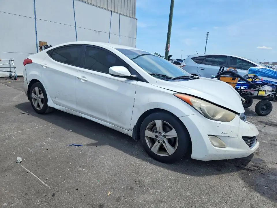 2012 HYUNDAI ELANTRA GLS  