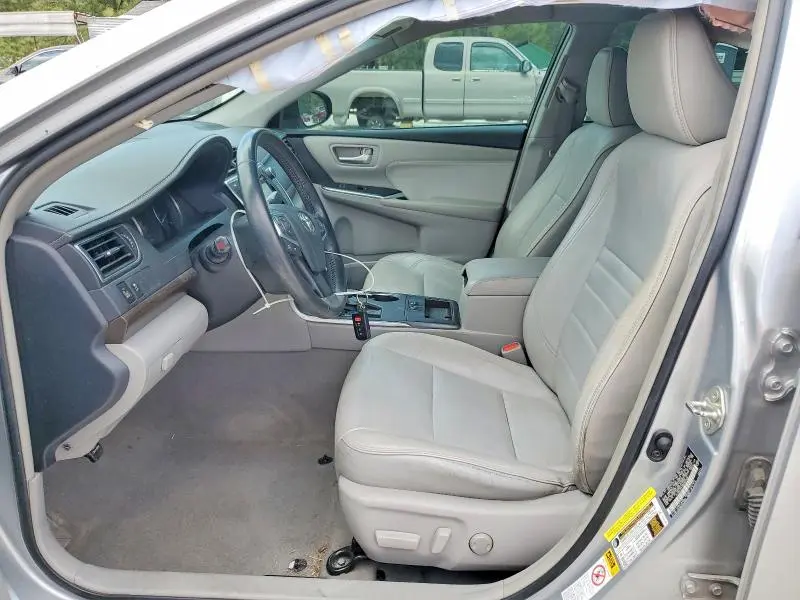 2016 TOYOTA CAMRY XLE  