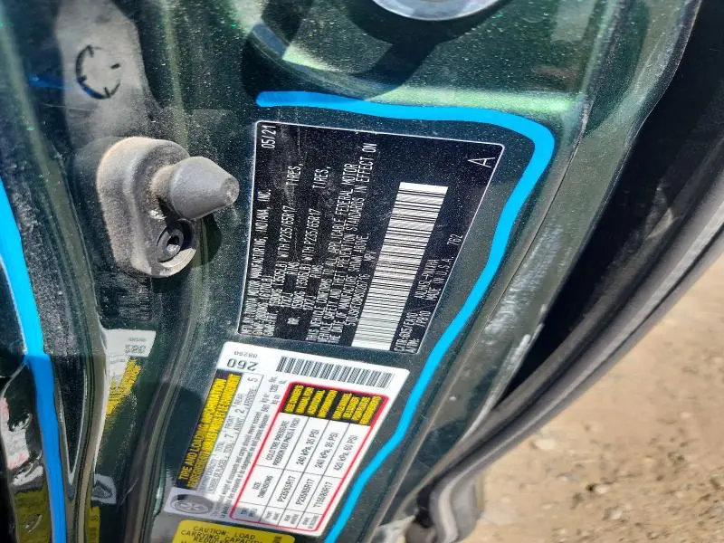 2021 TOYOTA SIENNA XLE  