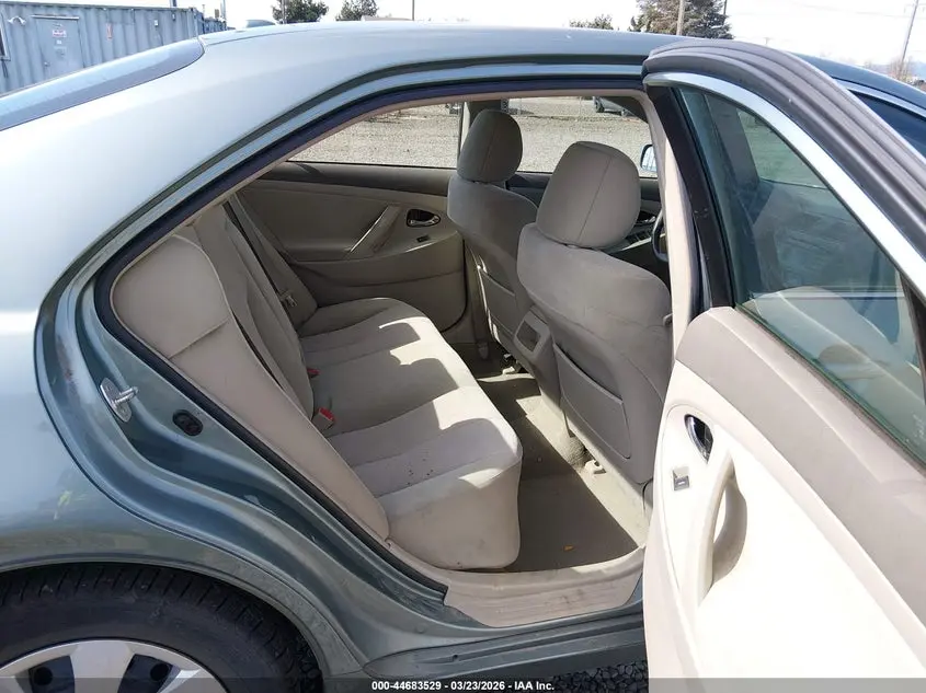 2011 TOYOTA CAMRY LE
