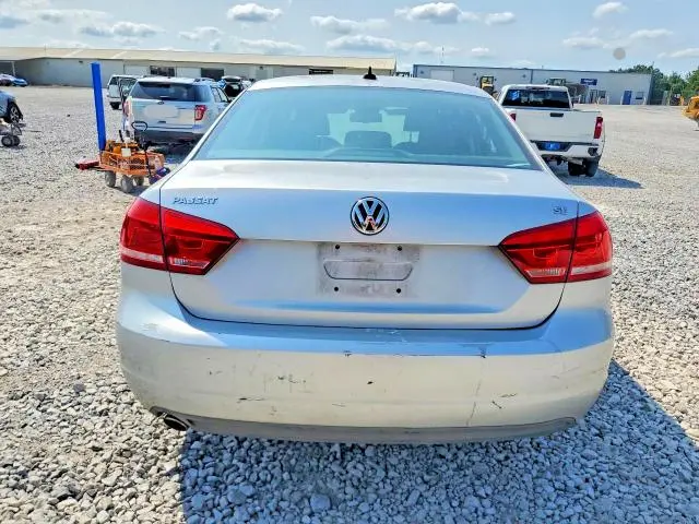 2013 VOLKSWAGEN PASSAT SE  