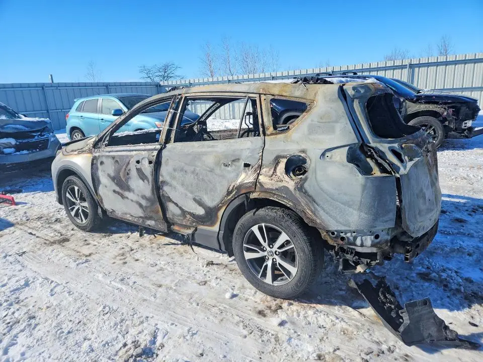 2017 TOYOTA RAV4 XLE  