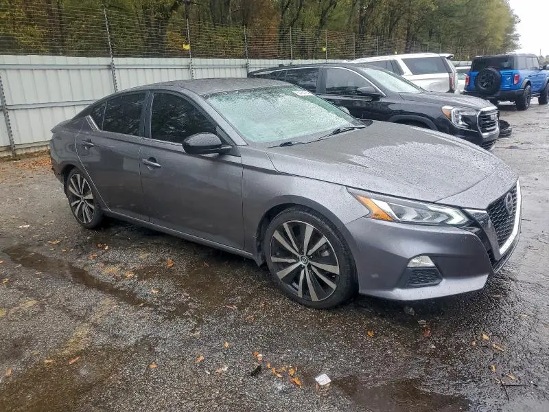 2019 NISSAN ALTIMA SR  