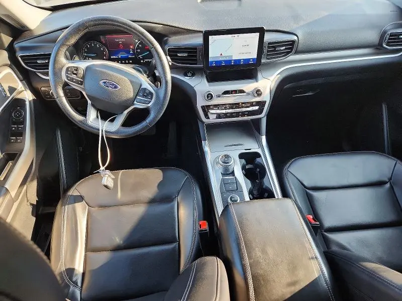 2021 FORD EXPLORER XLT  