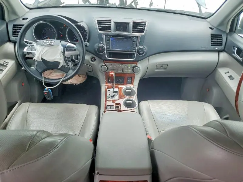 2013 TOYOTA HIGHLANDER LIMITED  