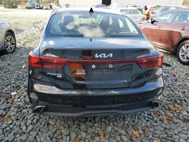 2023 KIA FORTE LX  