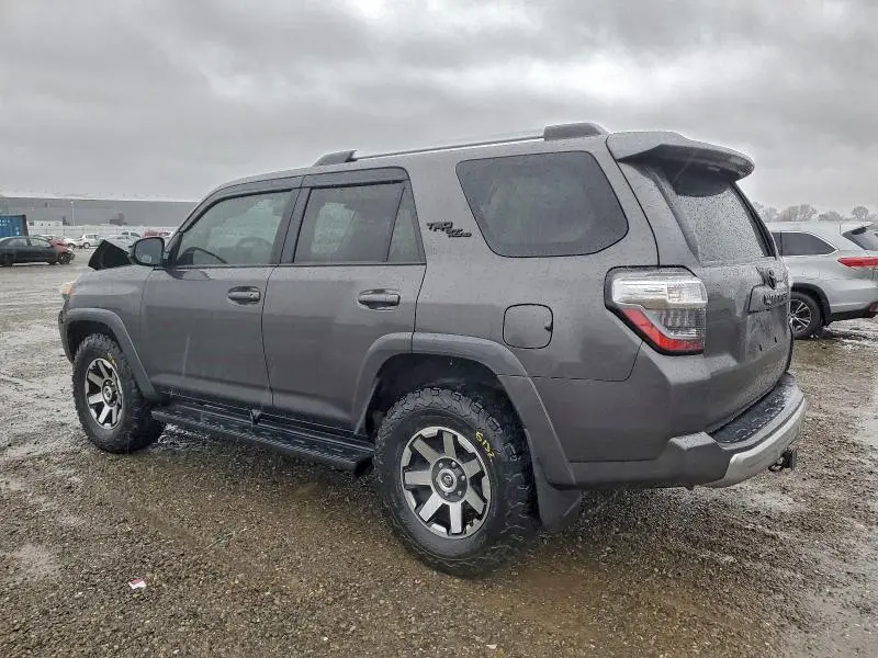 2018 TOYOTA 4RUNNER SR5/SR5 PREMIUM  