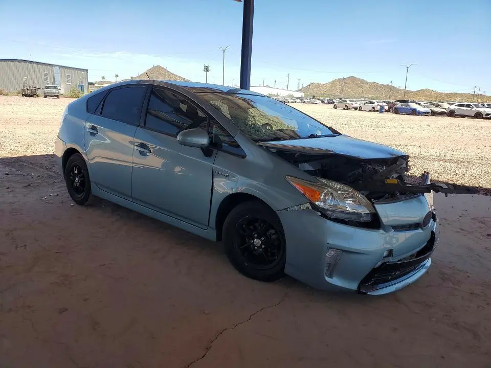 2015 TOYOTA PRIUS THREE  