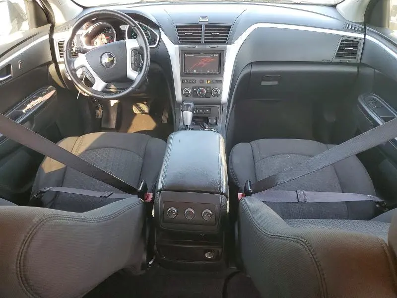 2011 CHEVROLET TRAVERSE LT  