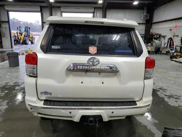 2011 TOYOTA 4RUNNER SR5  