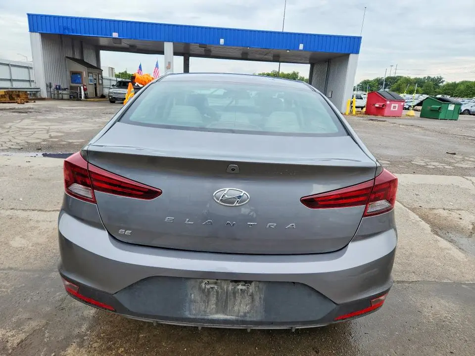 2020 HYUNDAI ELANTRA SE  