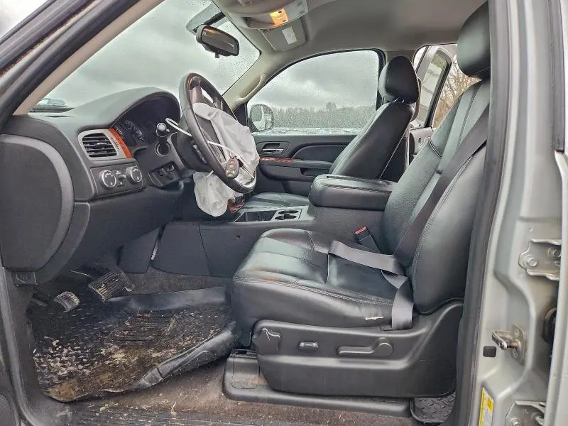 2011 CHEVROLET SUBURBAN K1500 LT  