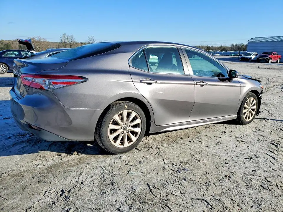 2018 TOYOTA CAMRY LE  